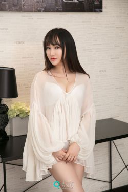 美女裸身无档